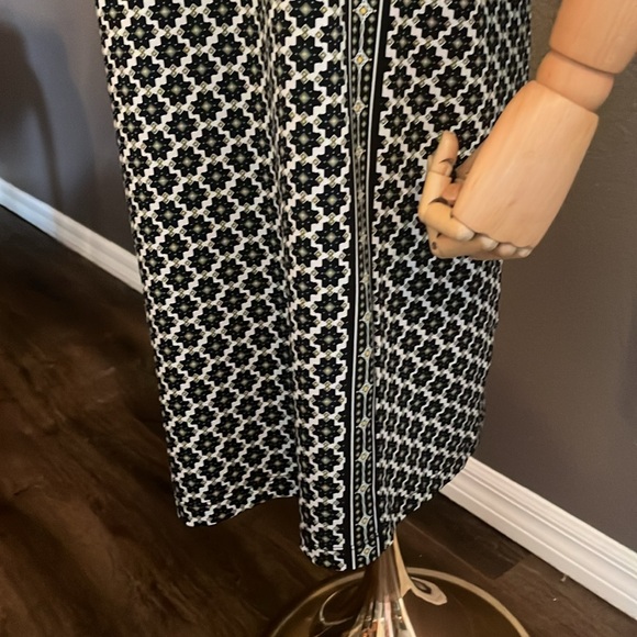 Max Studio - Picture 7 of 14